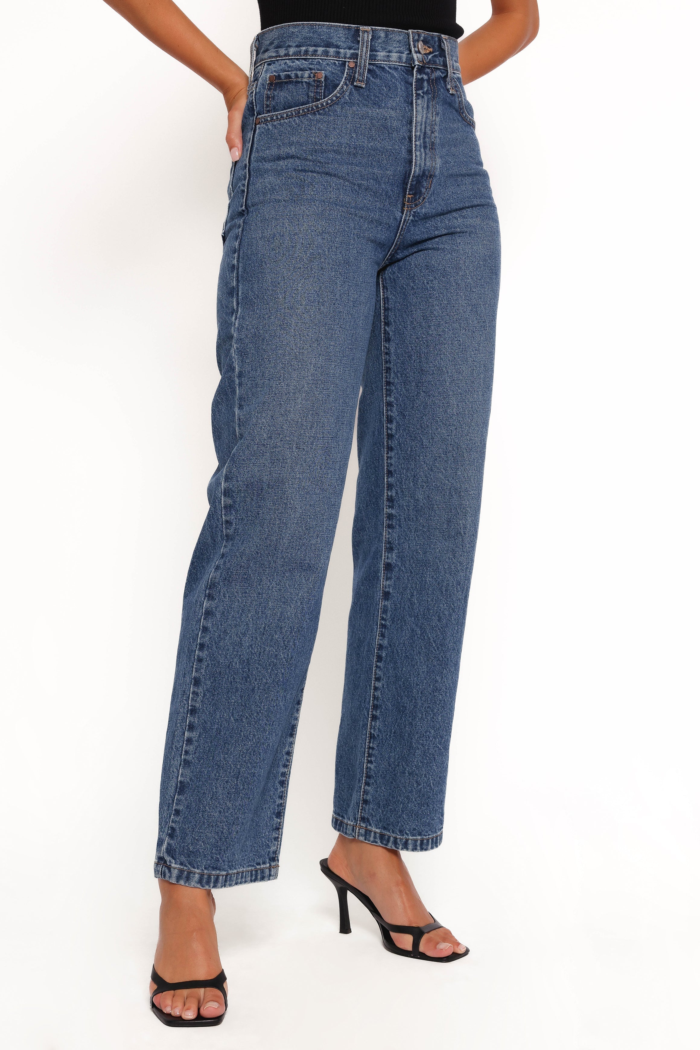 Just Black Relaxed 90s Straight Jean - Dark Denim
